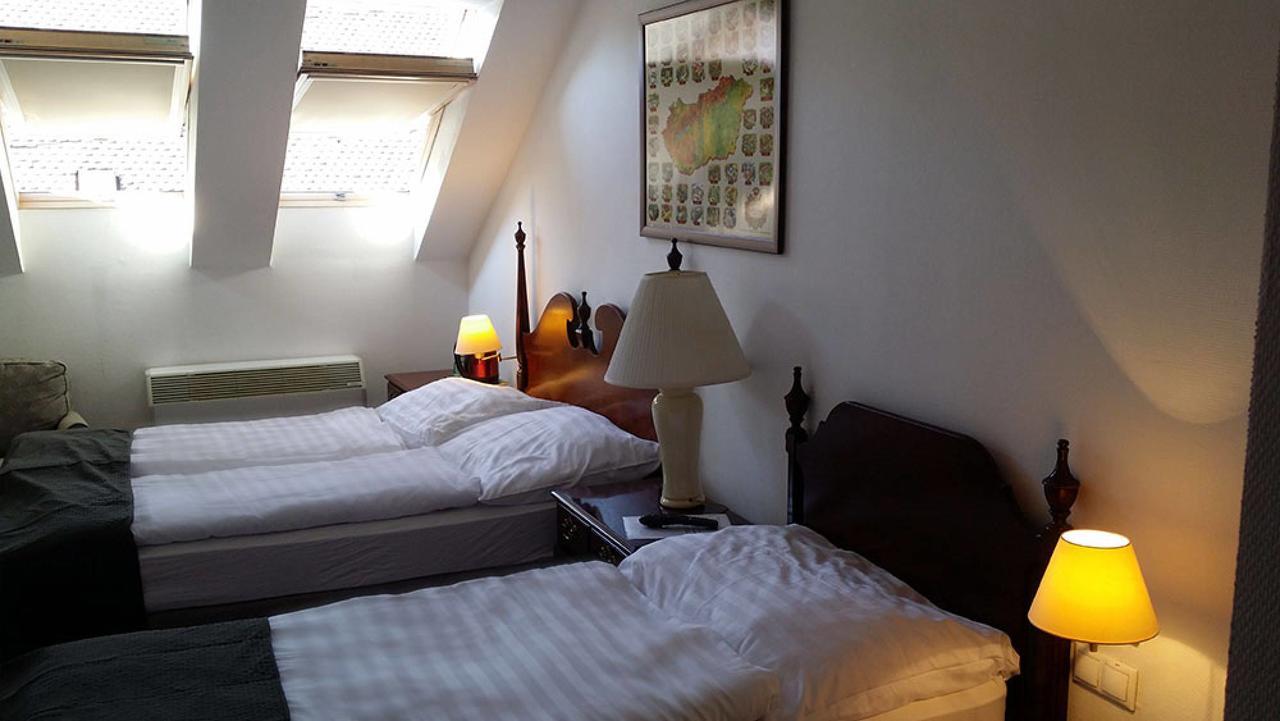 Opera Loft Rooms And Apartments Budapest Exteriör bild